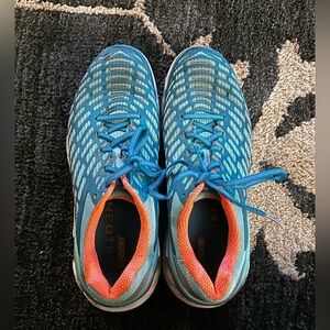 Hoka One One Vanquish 3 women's running shoes size 9.5